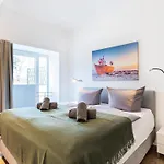 Prora - Erdgeschosswohnung mit Sauna, Terrasse und E-Ladestation - Sundream